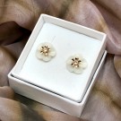 MIRAKEL BLOMST STUDS ØREDOBB - GULLFARGET thumbnail